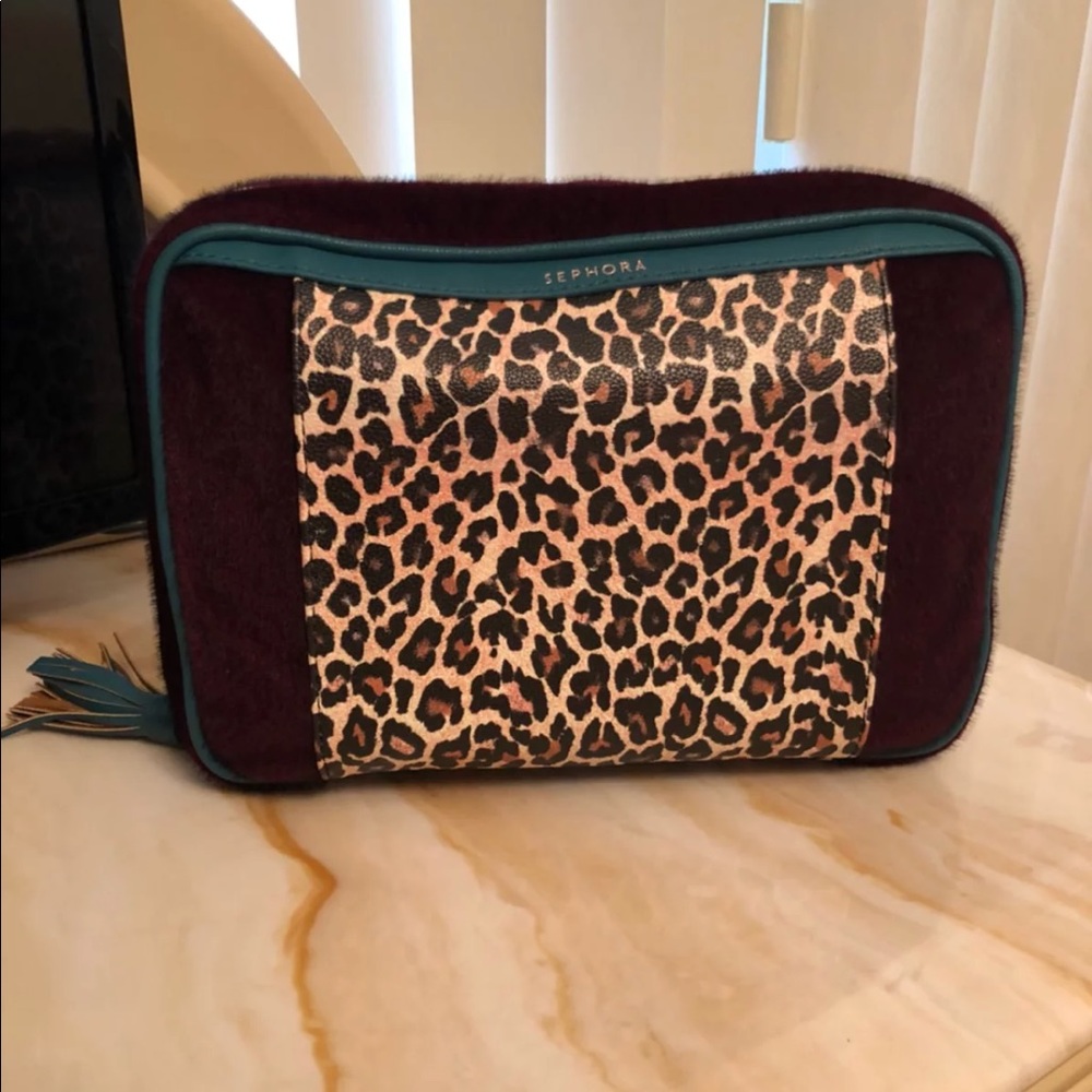 Makeup travel bag (Like New)